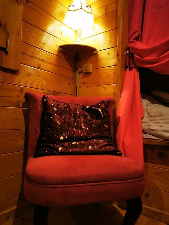 Roulotte La Passe Pierre Bed and Breakfast Pendé Buitenkant foto